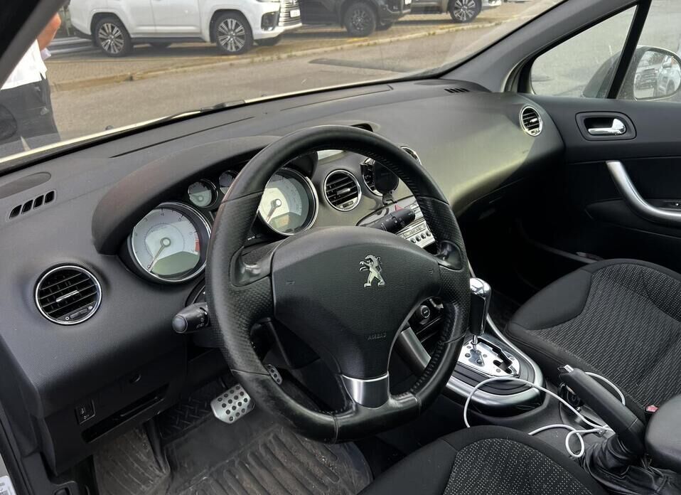 Peugeot 308 1.6 AT (120 л.с.)
