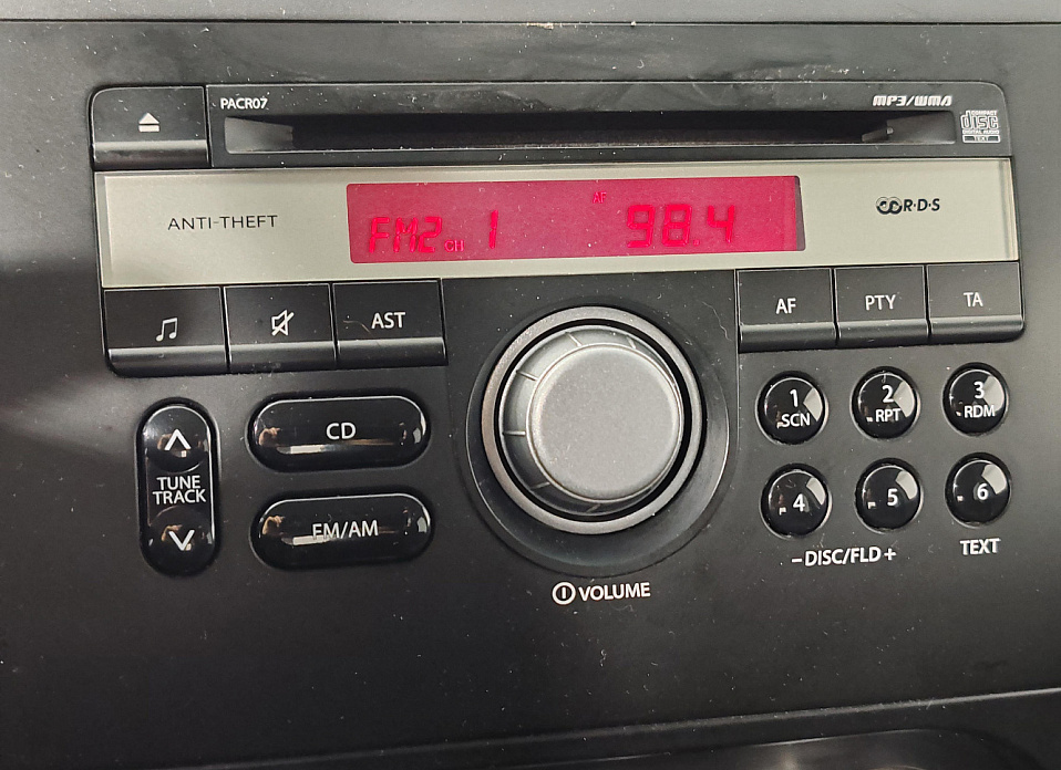 Suzuki SX4, I (Classic) 1.6 MT (107 л.с.)