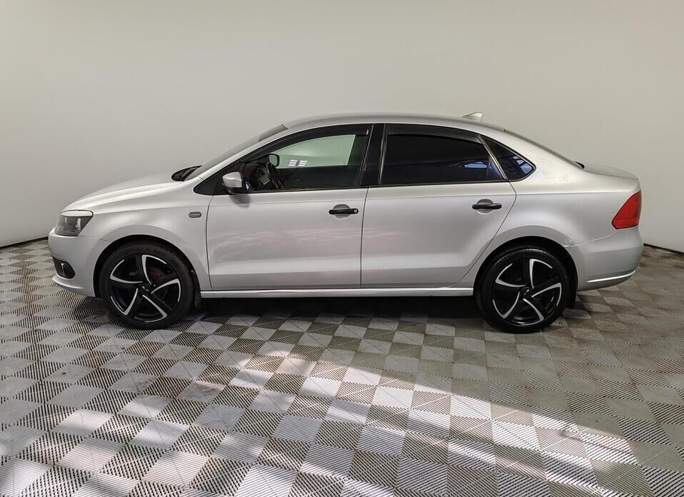 Volkswagen Polo, V 1.6 MT (105 л.с.)