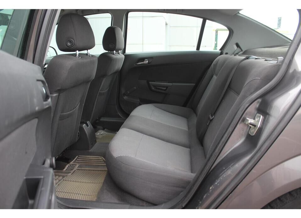 Opel Astra, H Рестайлинг 1.6 MT (115 л.с.)