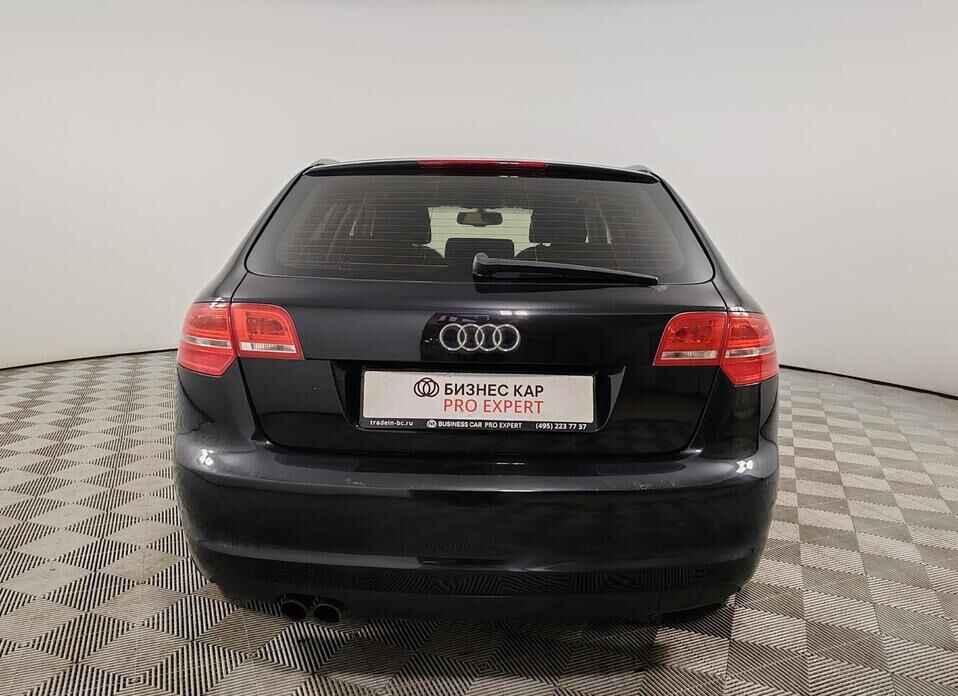 Audi A3, II (8P) Рестайлинг 2 1.4 AMT (125 л.с.)