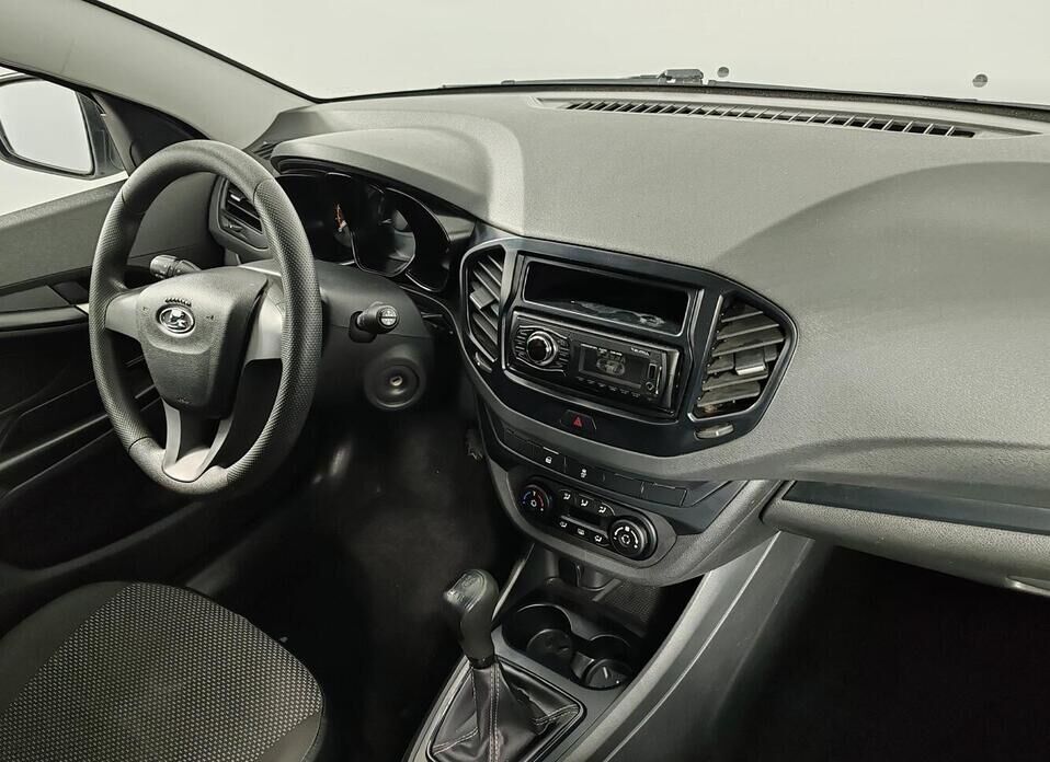 LADA (ВАЗ) Vesta, I 1.6 MT (106 л.с.)