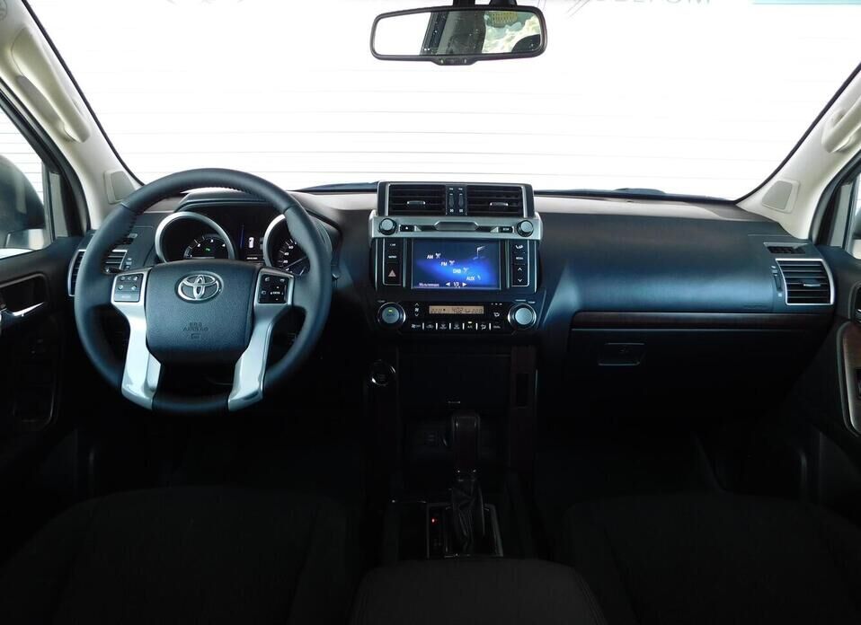 Toyota Land Cruiser Prado, 150 Series Рестайлинг 1 3.0d AT (173 л.с.) 4WD