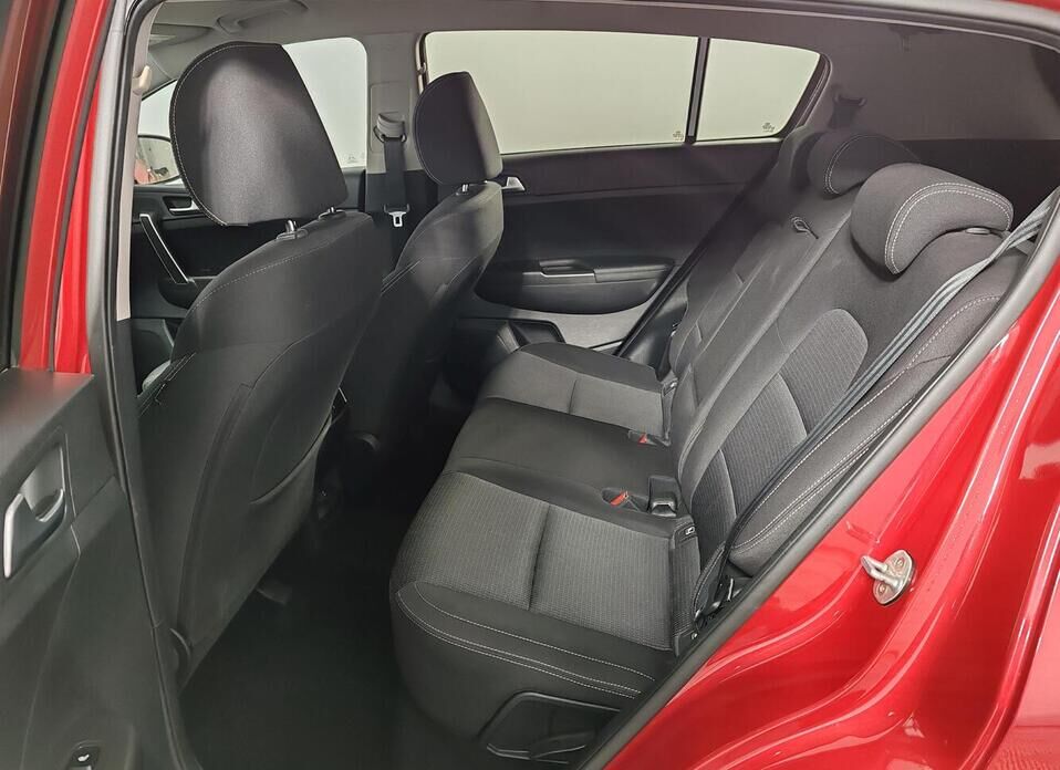 Kia Sportage, IV Рестайлинг 2.0 AT (150 л.с.) 4WD