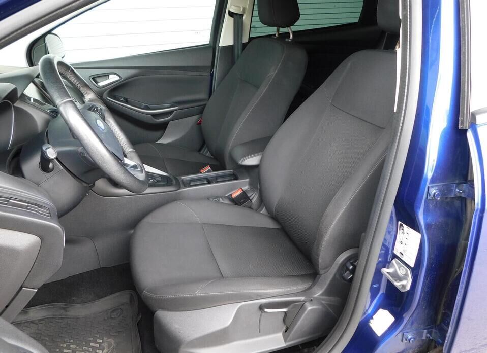 Ford Focus, III Рестайлинг 1.6 AMT (125 л.с.)