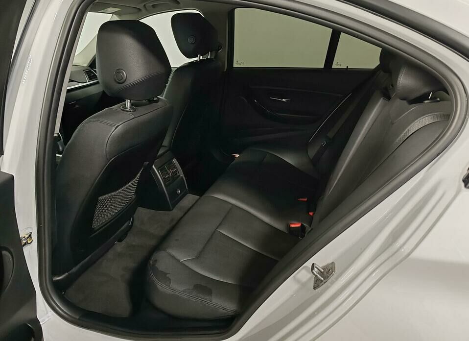 BMW 3 серии 318i 1.5 AT (136 л.с.)