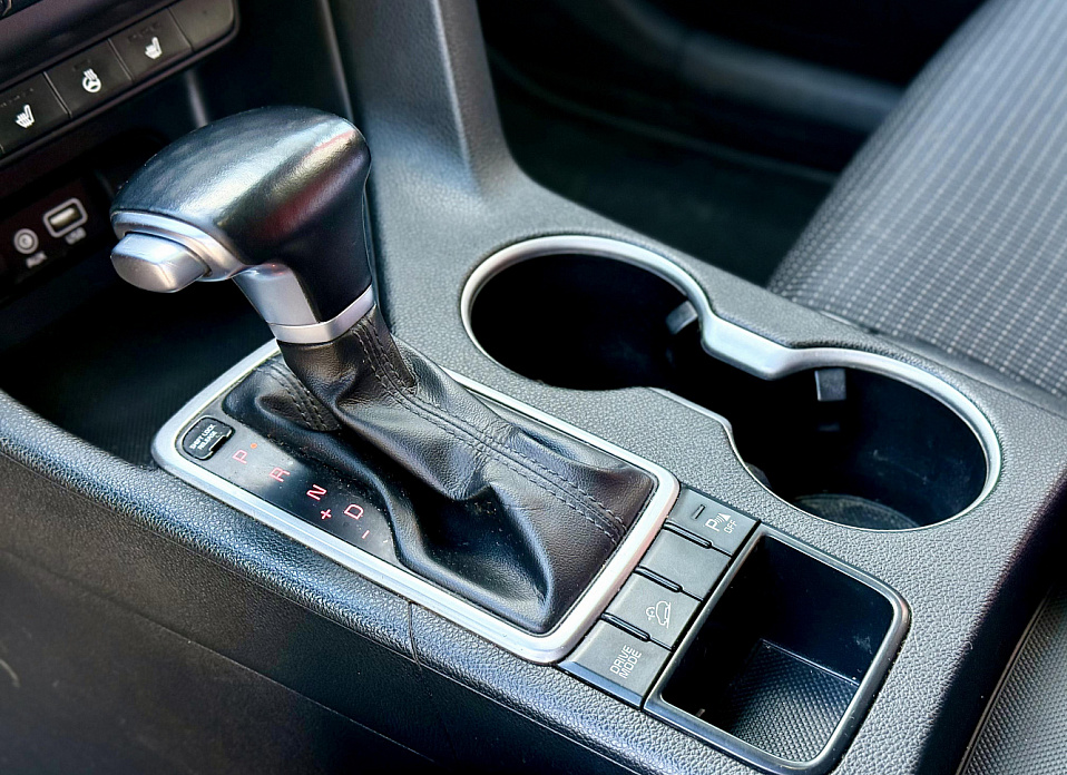 Kia Sportage, IV 2.0 AT (150 л.с.)