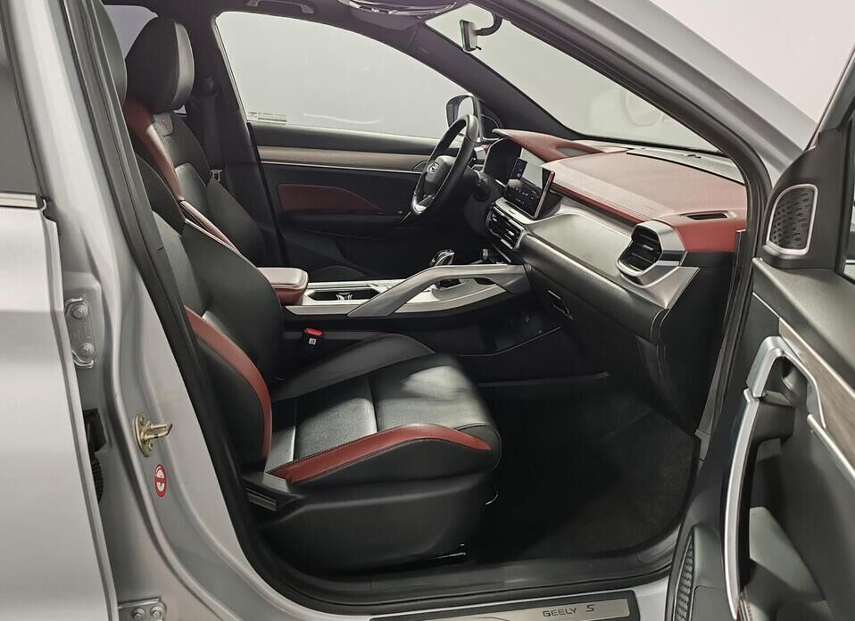 Geely Coolray, I 1.5 AMT (150 л.с.)