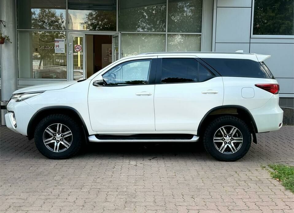 Toyota Fortuner 2.8d AT (177 л.с.) 4WD