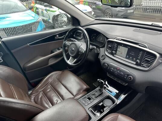 Kia Sorento, 2017&nbsp;г., 235&nbsp;390&nbsp;км