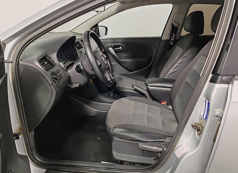 Volkswagen Polo, V 1.6 MT (105 л.с.)