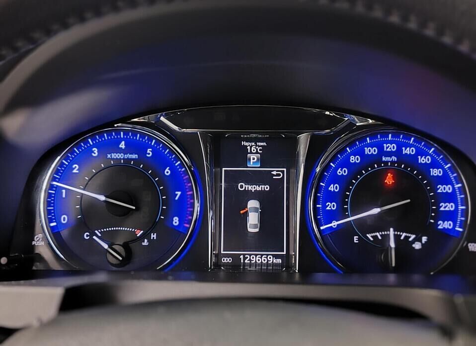 Toyota Camry, VII (XV50) Рестайлинг 2.5 AT (181 л.с.)
