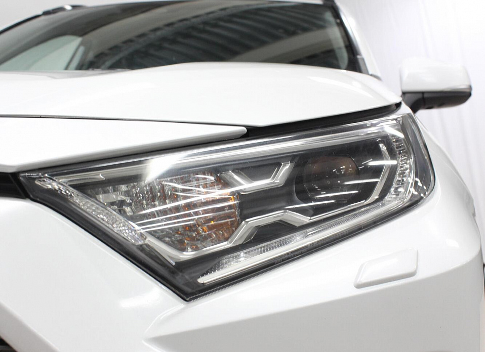 Toyota RAV4, V (XA50) 2.5 AT (199 л.с.) 4WD