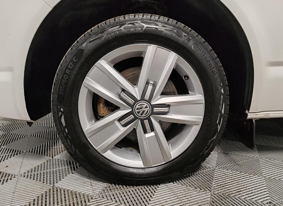 Volkswagen Caravelle 2.0d MT (102 л.с.)