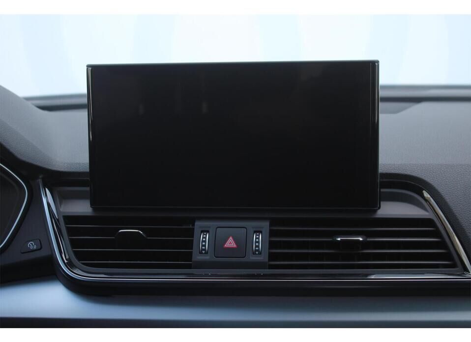 Audi Q5, II (FY) Рестайлинг 45 TFSI 2.0 AMT (249 л.с.) 4WD