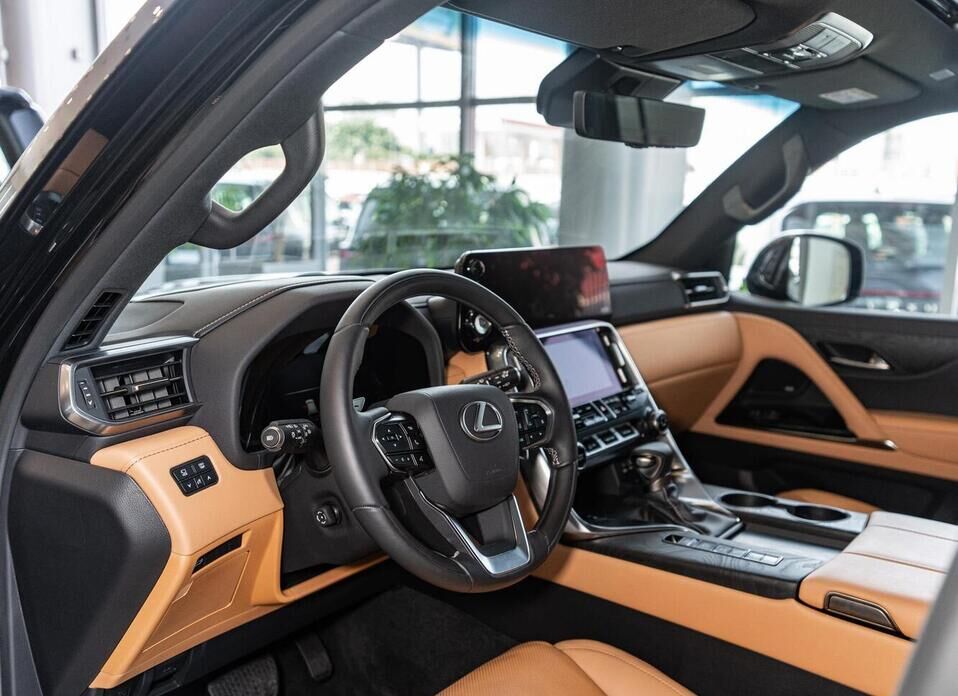 Lexus LX, IV 600 3.5 AT (415 л.с.) 4WD