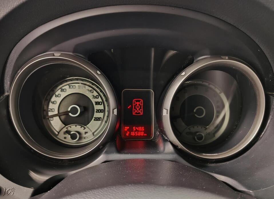 Mitsubishi Pajero, IV Рестайлинг 1 3.2d AT (200 л.с.) 4WD