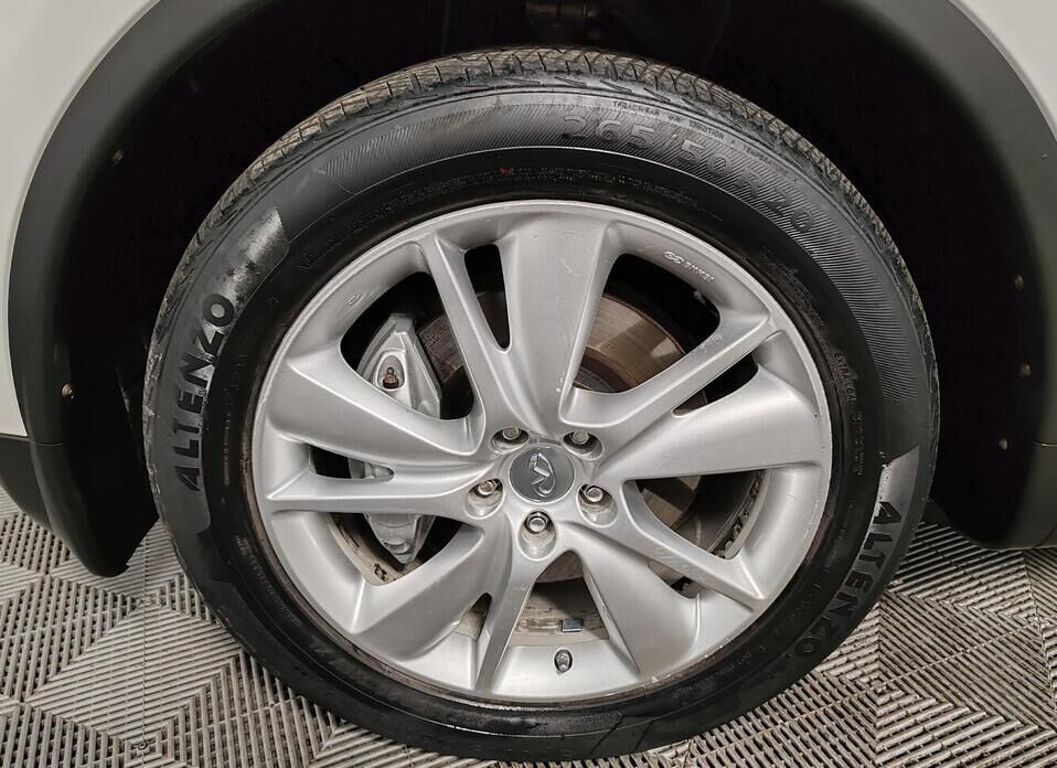 Infiniti FX, II (S51) Рестайлинг FX37 3.7 AT (333 л.с.) 4WD