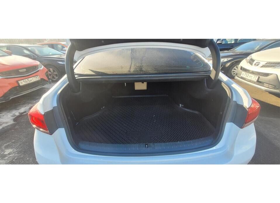 Hyundai Genesis, II 3.0 AT (249 л.с.) 4WD