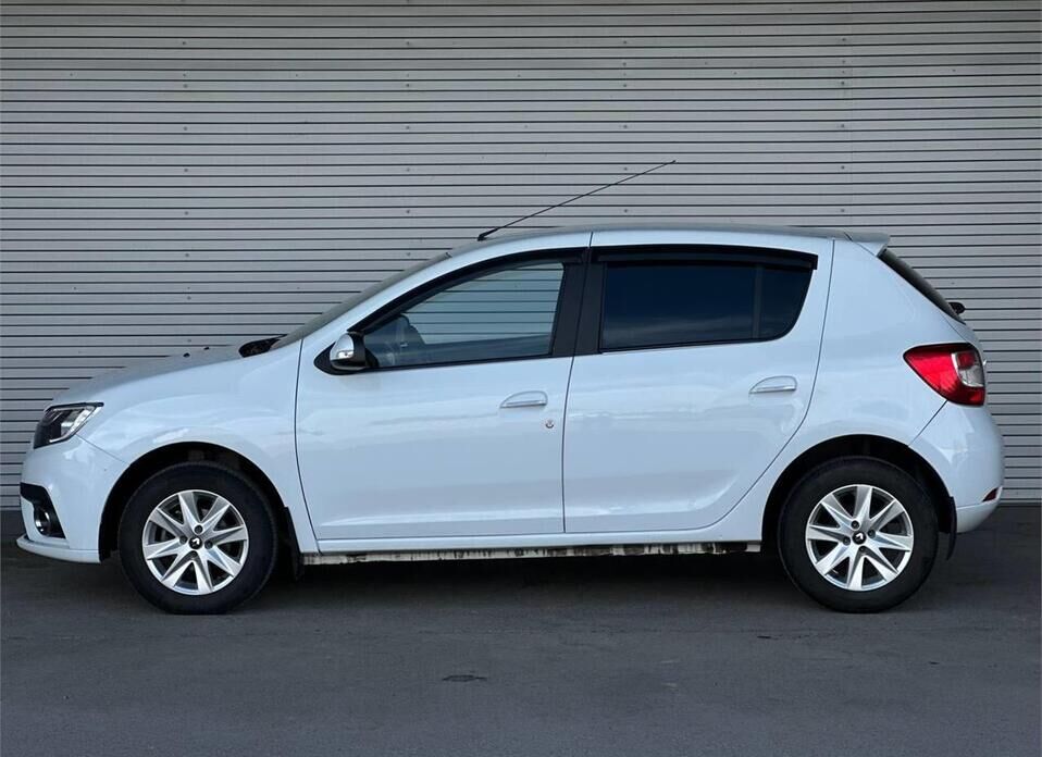 Renault Sandero, II Рестайлинг 1.6 MT (113 л.с.)