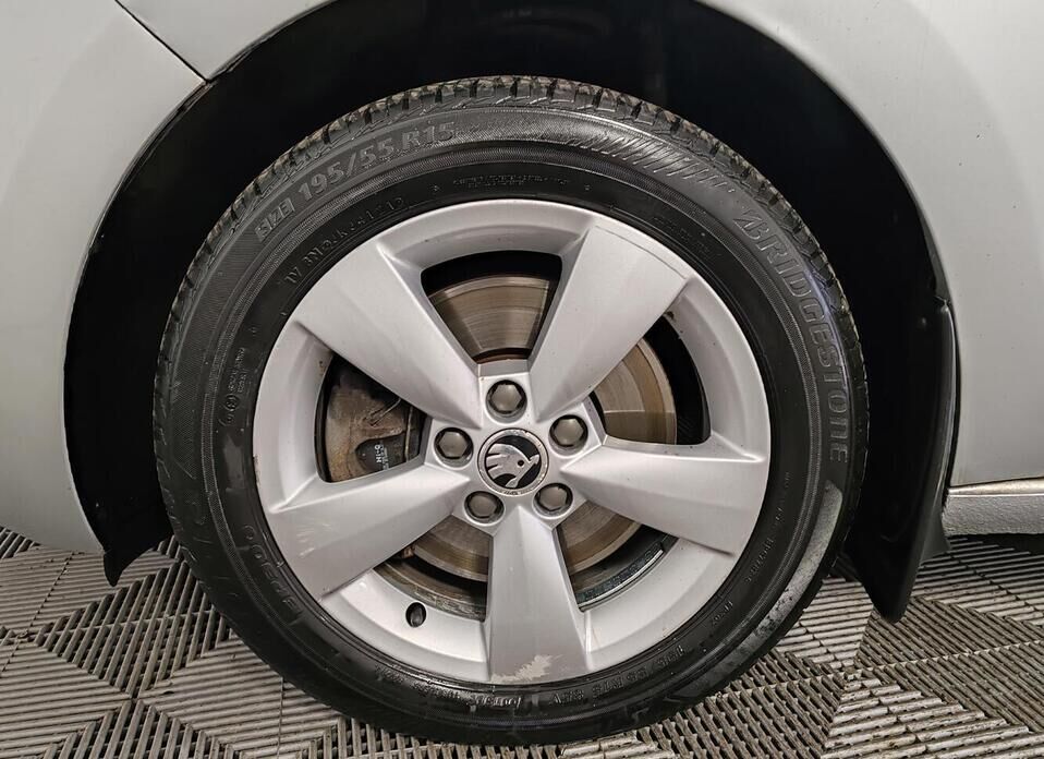 Skoda Rapid 1.6 AT (105 л.с.)