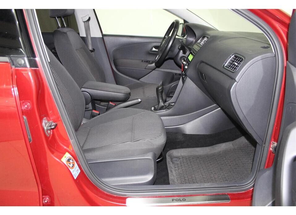 Volkswagen Polo, V 1.6 MT (105 л.с.)