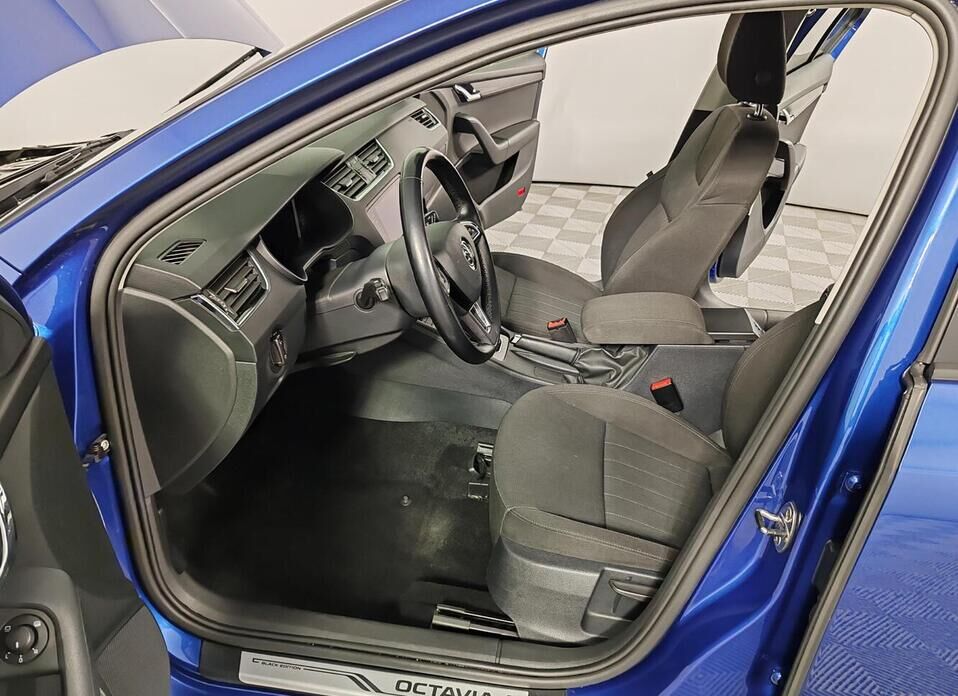 Skoda Octavia, III (A7) Рестайлинг 1.8 AMT (180 л.с.)