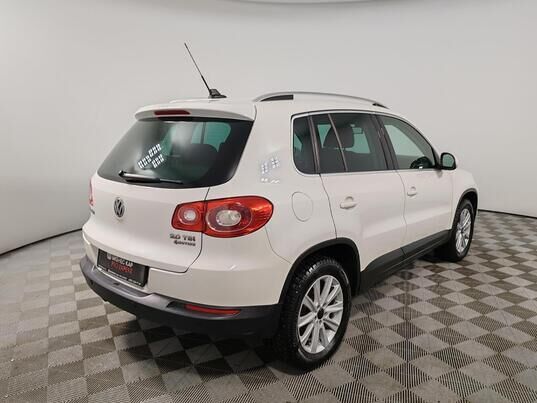 Volkswagen Tiguan, 2011&nbsp;г., 140&nbsp;452&nbsp;км
