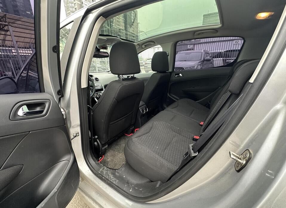 Peugeot 308, I Рестайлинг 1.6 AT (120 л.с.)