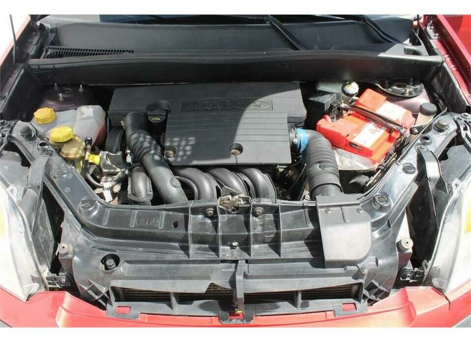 Ford Fusion 1.6 MT (101 л.с.)