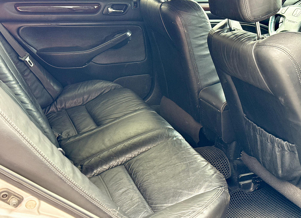 Honda Accord, VI 2.0 MT (147 л.с.)