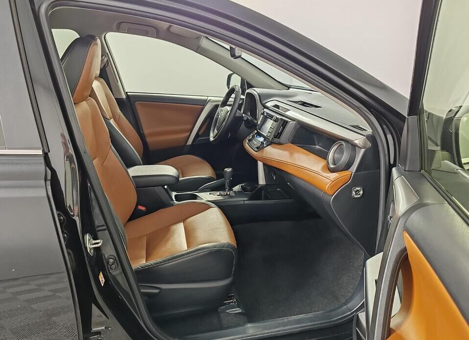 Toyota RAV4 2.5 AT (180 л.с.) 4WD