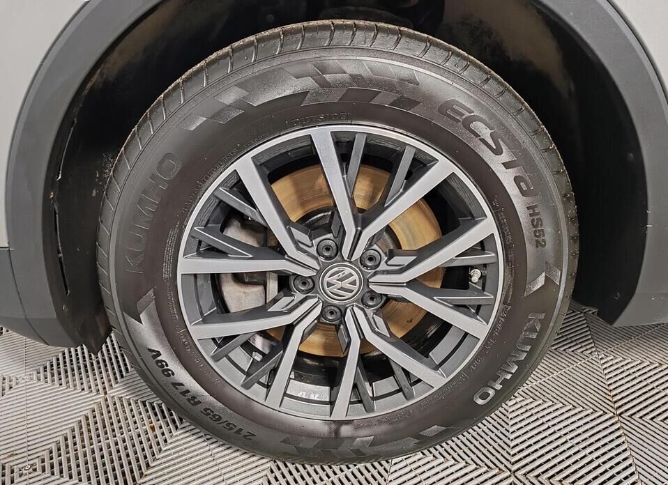 Volkswagen Tiguan, II 2.0 AMT (180 л.с.) 4WD