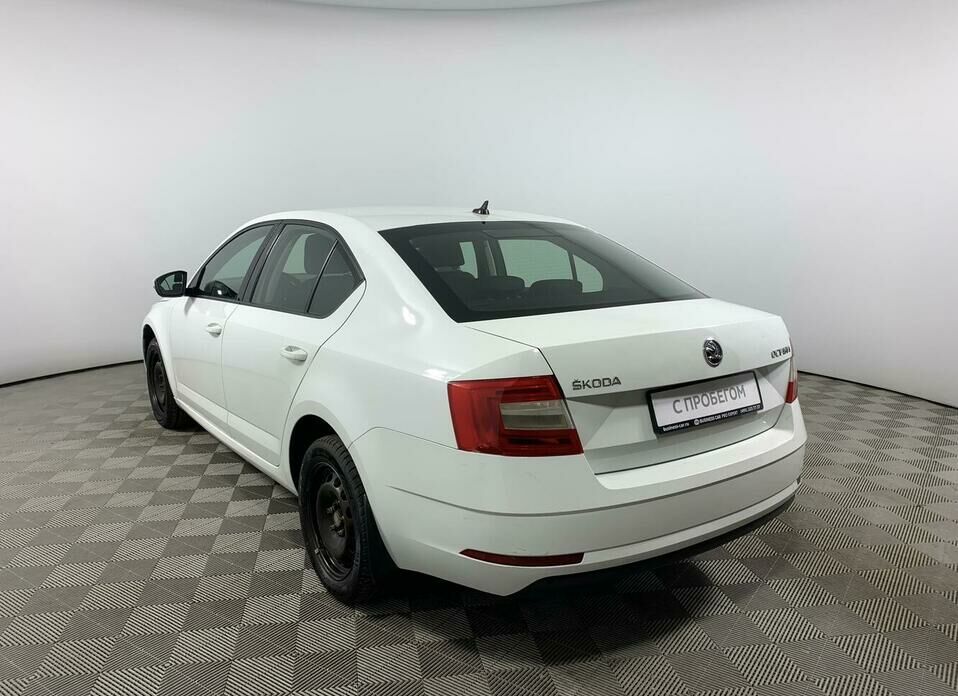 Skoda Octavia 1.6 AT (110 л.с.)