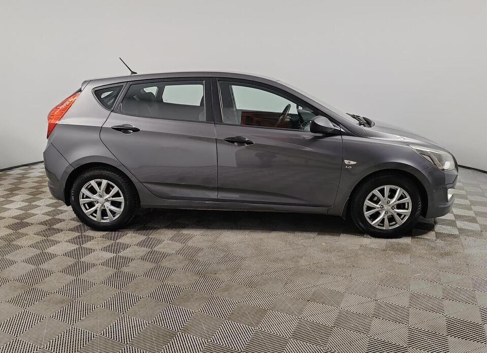 Hyundai Solaris, I Рестайлинг 1.6 AT (123 л.с.)