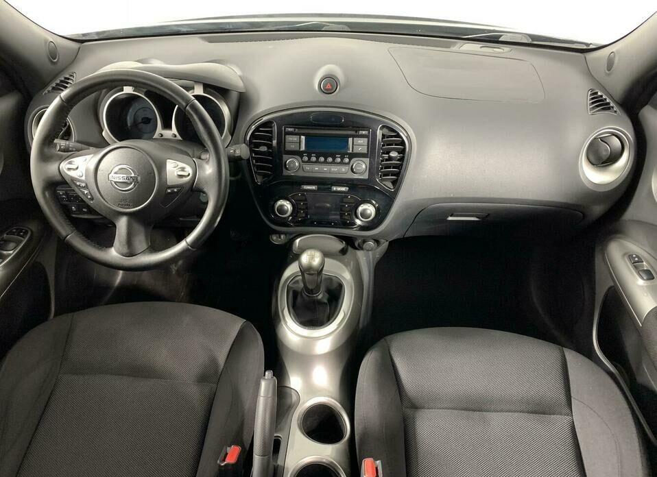 Nissan Juke 1.6 MT (117 л.с.)