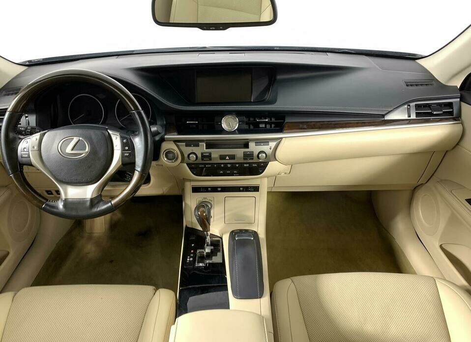 Lexus ES 250 2.5 AT (184 л.с.)