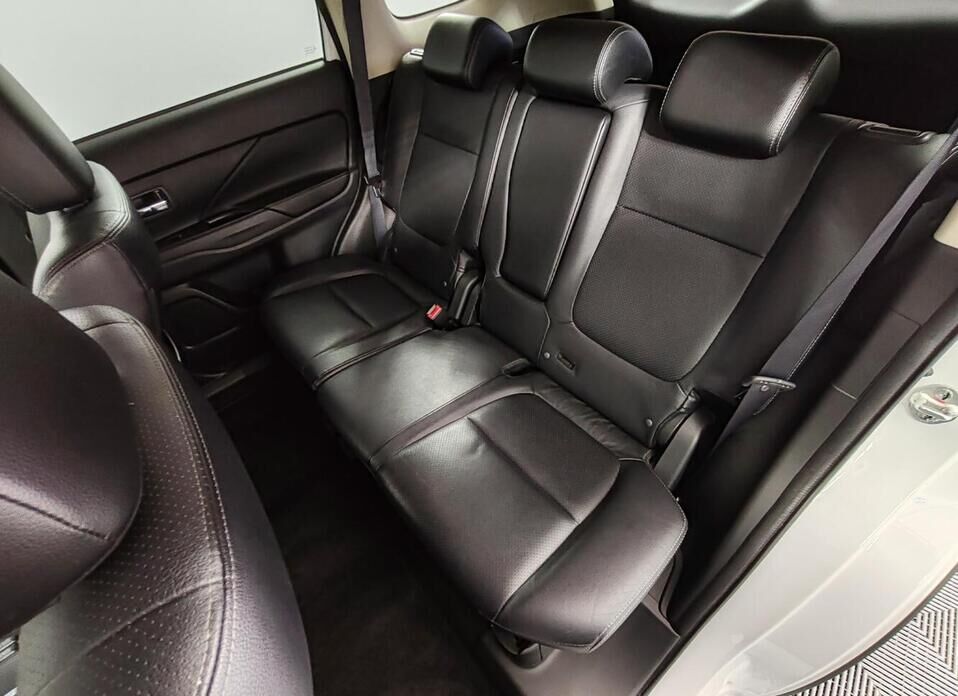 Mitsubishi Outlander 2.4 CVT (167 л.с.) 4WD