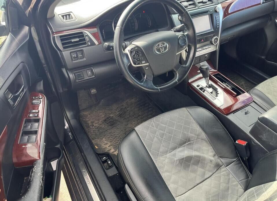Toyota Camry, VII (XV50) 2.0 AT (148 л.с.)