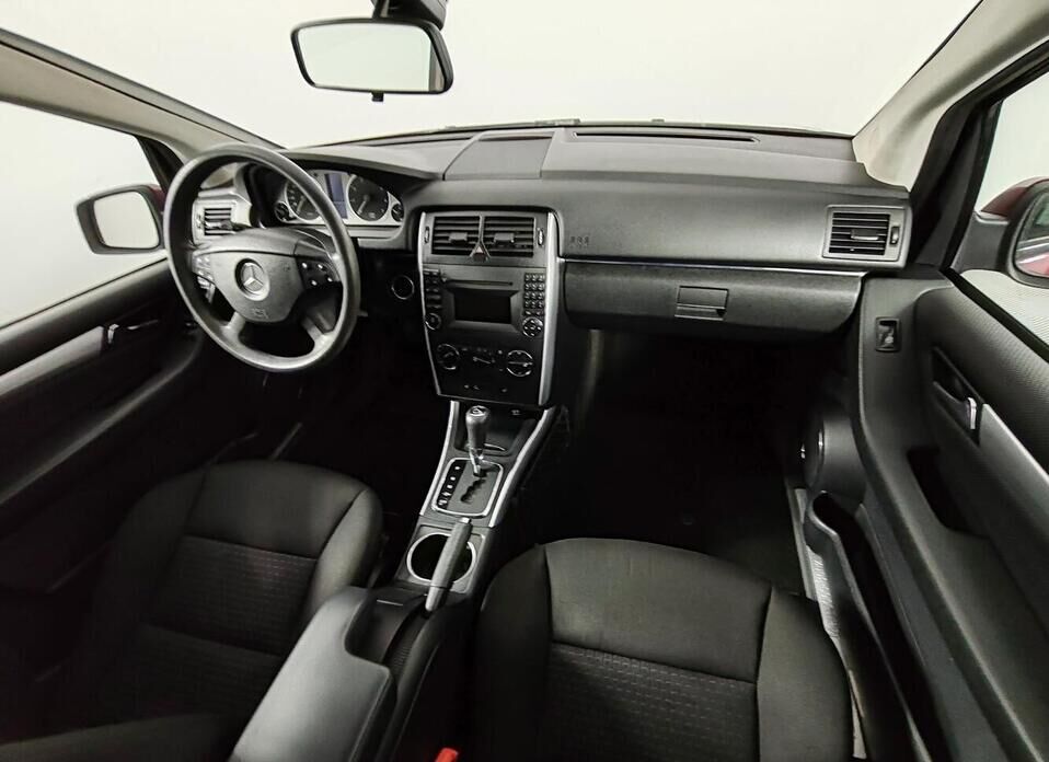 Mercedes-Benz B-Класс, I (W245) Рестайлинг 200 2.0 CVT (136 л.с.)