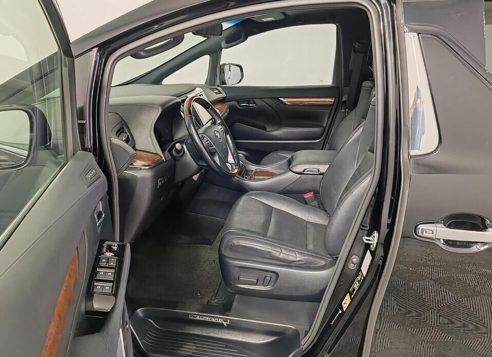 Toyota Alphard 3.5 AT (275 л.с.)