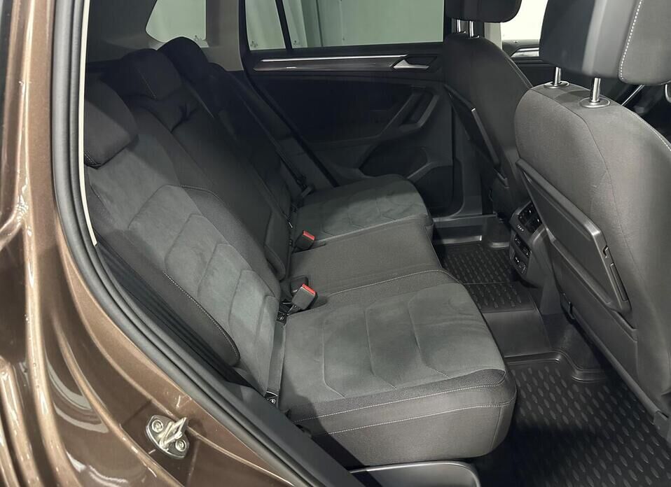 Volkswagen Tiguan, II 2.0d AMT (150 л.с.) 4WD