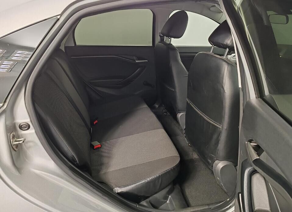 LADA (ВАЗ) Vesta, I 1.6 MT (106 л.с.)