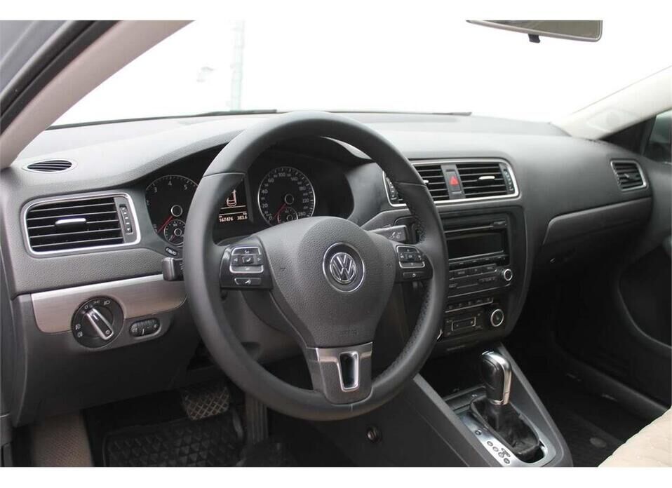 Volkswagen Jetta, VI 1.4 AMT (150 л.с.)