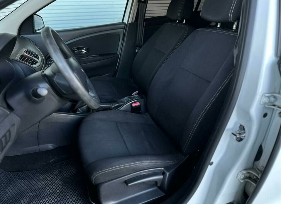 Renault Megane 1.6 MT (106 л.с.)