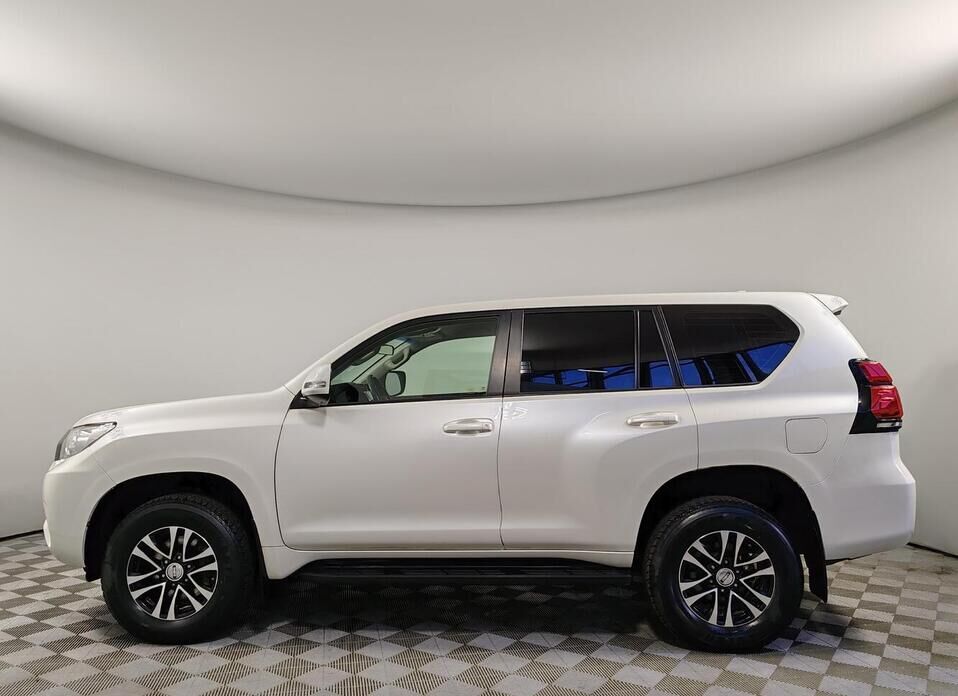 Toyota Land Cruiser Prado, 150 Series Рестайлинг 3 2.8d AT (200 л.с.) 4WD