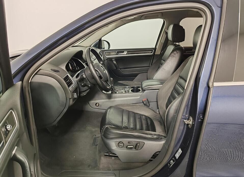 Volkswagen Touareg, II 3.0d AT (245 л.с.) 4WD