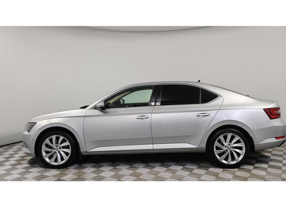 Skoda Superb 2.0 AMT (220 л.с.)