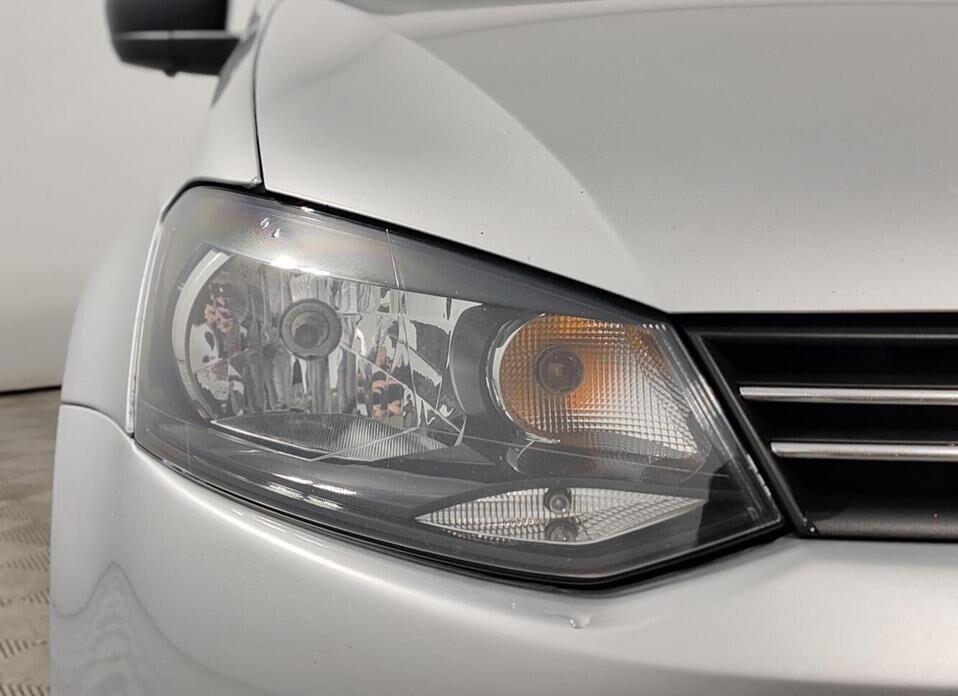 Volkswagen Polo, V 1.6 AT (105 л.с.)