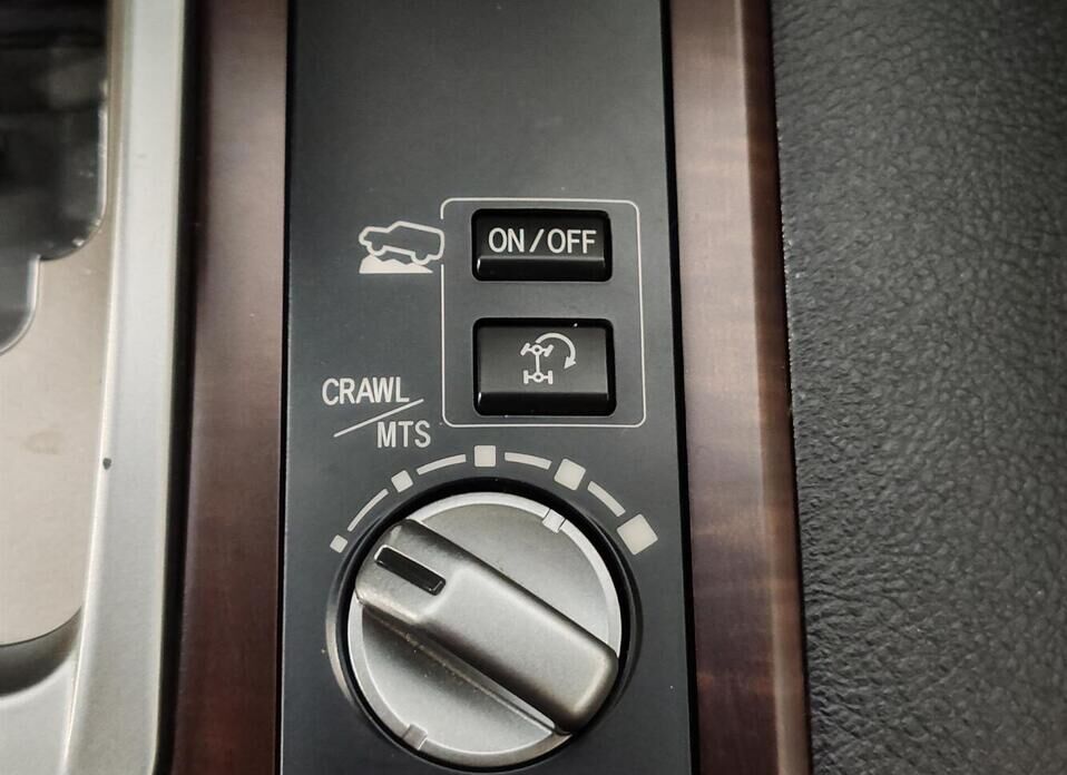 Toyota Land Cruiser, 200 Series Рестайлинг 1 4.5d AT (235 л.с.) 4WD